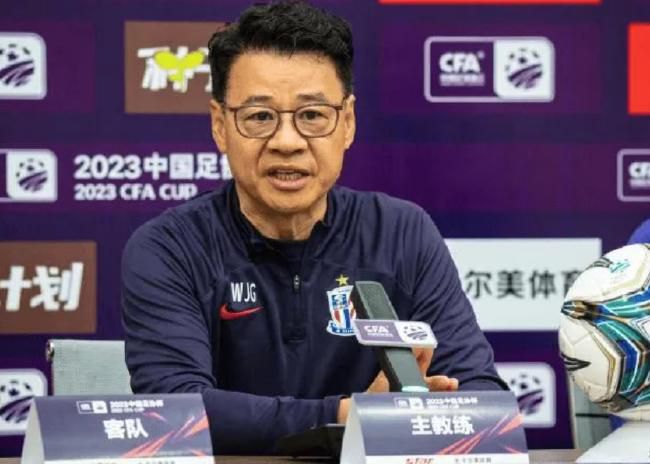 ”林月明把对和平的期待和守护传承给了李晓。